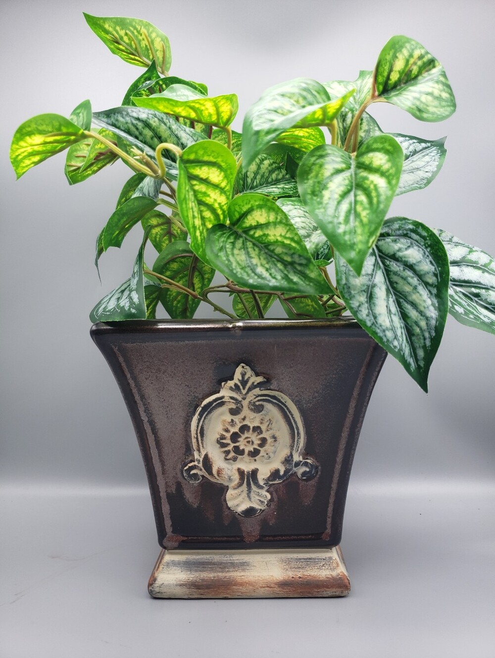 Tuscan Style Ceramic Planter Distressed Rustic Glaze w/ Medallions Pottery